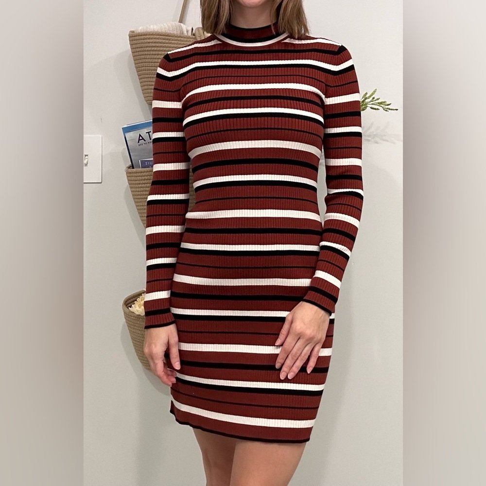 Banana Republic Petites Long sleeve striped dress